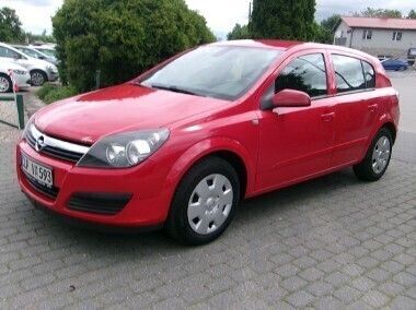 Czerwony Używany 2005 Opel Astra Hatchback | 9300 zł (Uczciwa cena) - Obraz 1/4