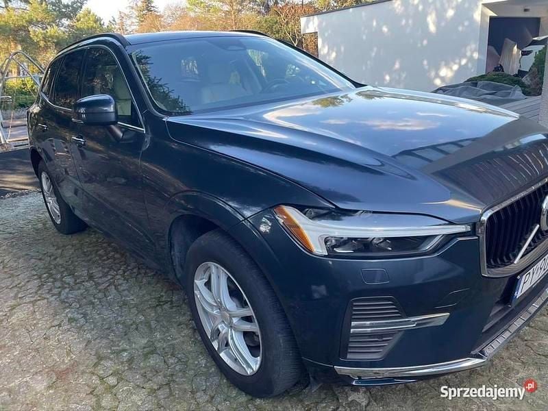 Używany Volvo XC60 2022 Granatowy SUV