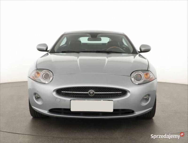 Srebrny Używany 2006 Jaguar XK Coupe | 77 500 zł - Obraz 1/4