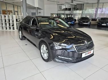 Brązowy (metalik) Używany 2021 Skoda Superb Sedan/Limuzyna | 77 900 zł (Uczciwa cena) - Obraz 1/4