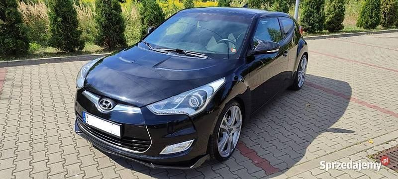 Czarny Używany 2011 Hyundai Veloster Hatchback | 24 900 zł - Obraz 1/4