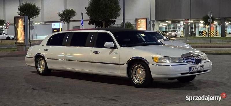 Używany 2001 Lincoln Town Car | 29 999 zł - Obraz 1/4