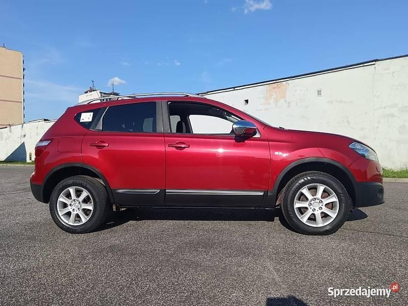 Używany Nissan Qashqai 130 KM (95 kW) 2013 Bordowy SUV