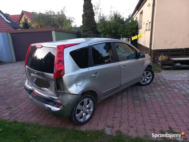 Srebrny Używany 2006 Nissan Note Minivan | 5300 zł - Obraz 1/4