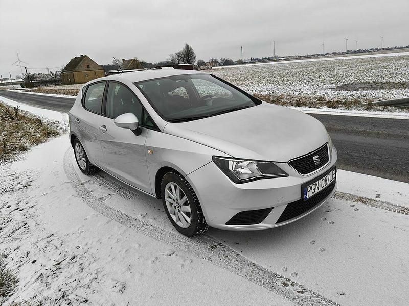Używany Seat Ibiza 2015 Srebrny Hatchback