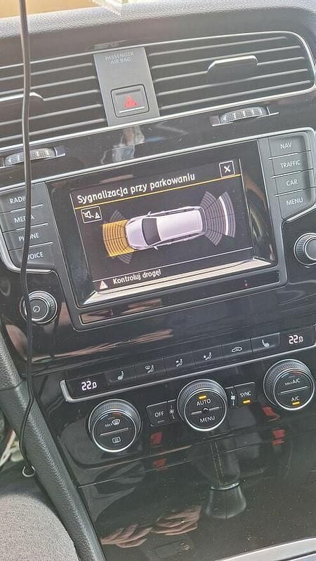 Czarny Używany 2015 VW Golf VII Kombi | 33 000 zł (Uczciwa cena) - Obraz 1/4