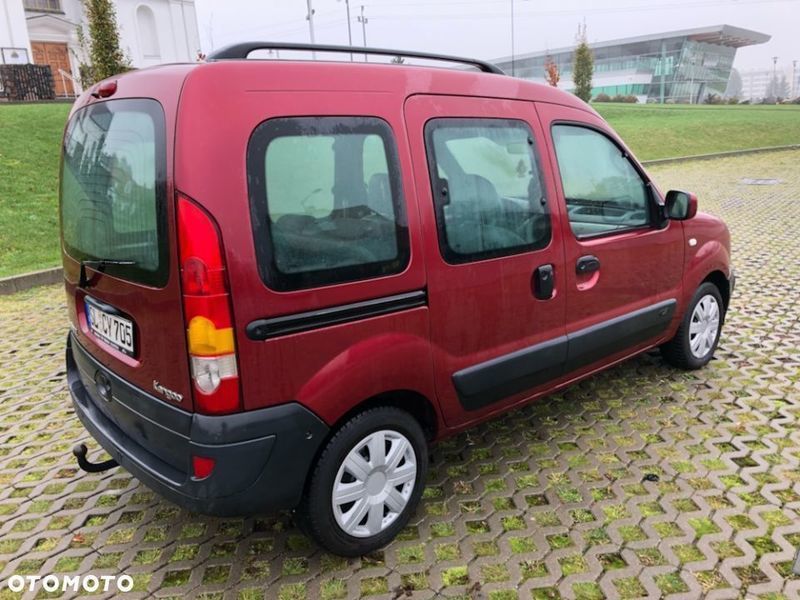 Renault kangoo 2005 год Renault kangoo 2005 год
