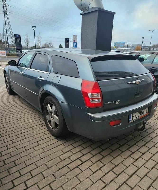 Używany Chrysler 300C 2004 Niebieski Kombi