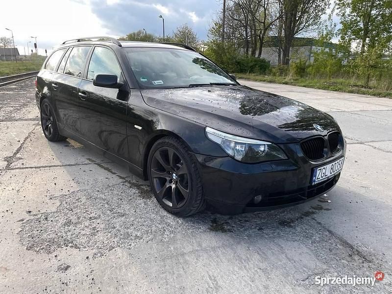Używany BMW 530 2004 Czarny Kombi