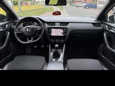 Biały Używany 2016 Skoda Octavia RS Kombi | 51 999 zł (Uczciwa cena) - Obraz 1/4