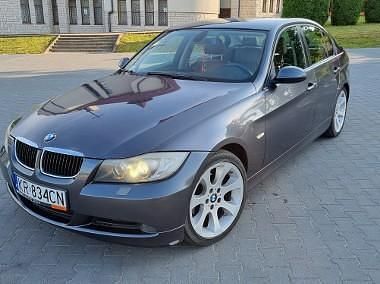Szary Używany 2025 BMW 320 Sedan/Limuzyna | 25 780 zł - Obraz 1/4
