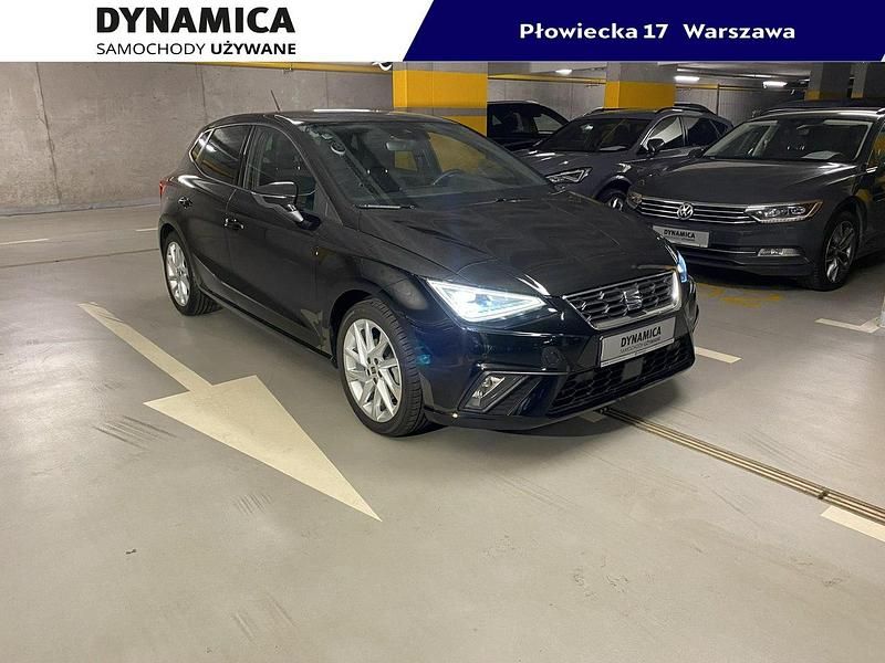 Czarny (metalik) Używany 2024 Seat Ibiza Hatchback | 86 900 zł - Obraz 1/4