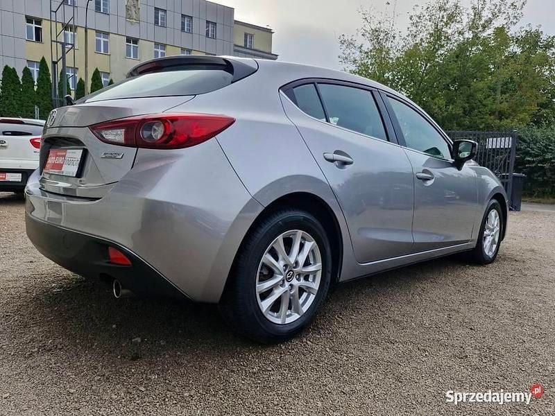 Używany Mazda 2 2015 Srebrny Sedan/Limuzyna