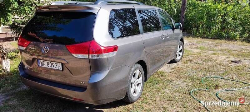 Używany Toyota Sienna 266 KM (195 kW) 2014 Minivan