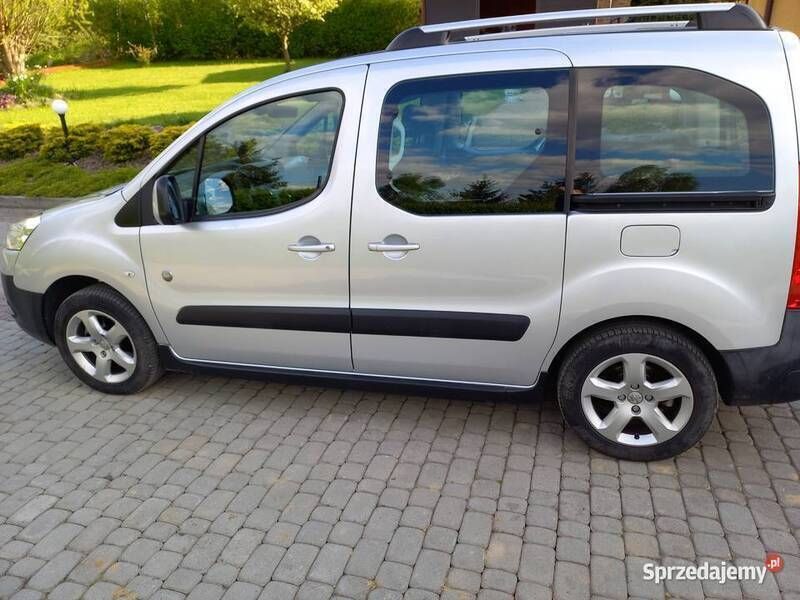 Używany 2008 Peugeot Partner Tepee Minivan | 19 500 zł - Obraz 1/4