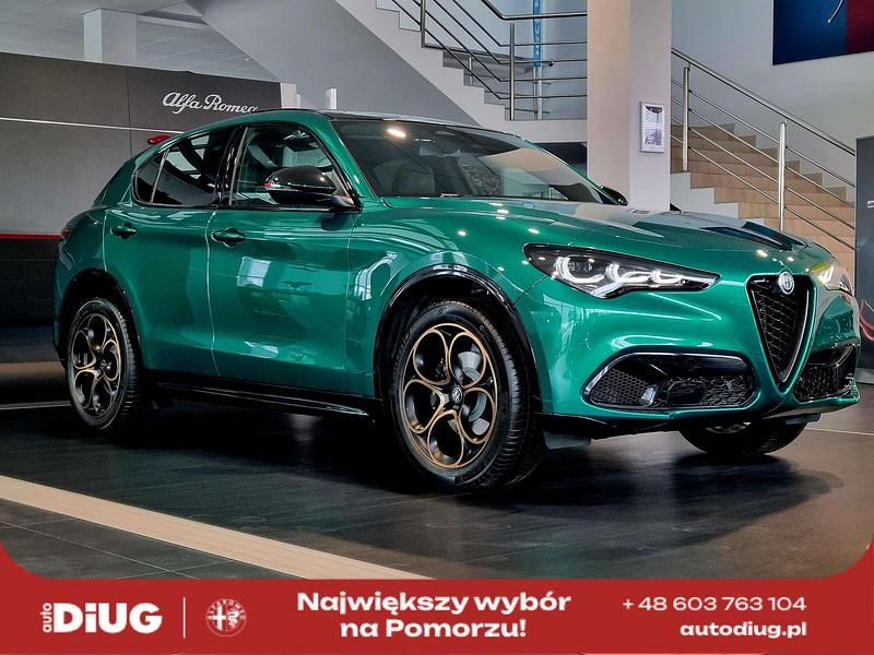 Lakier specjalny zielony montreal green Nowe 2025 Alfa Romeo Stelvio SUV | 263 645 zł - Obraz 1/4