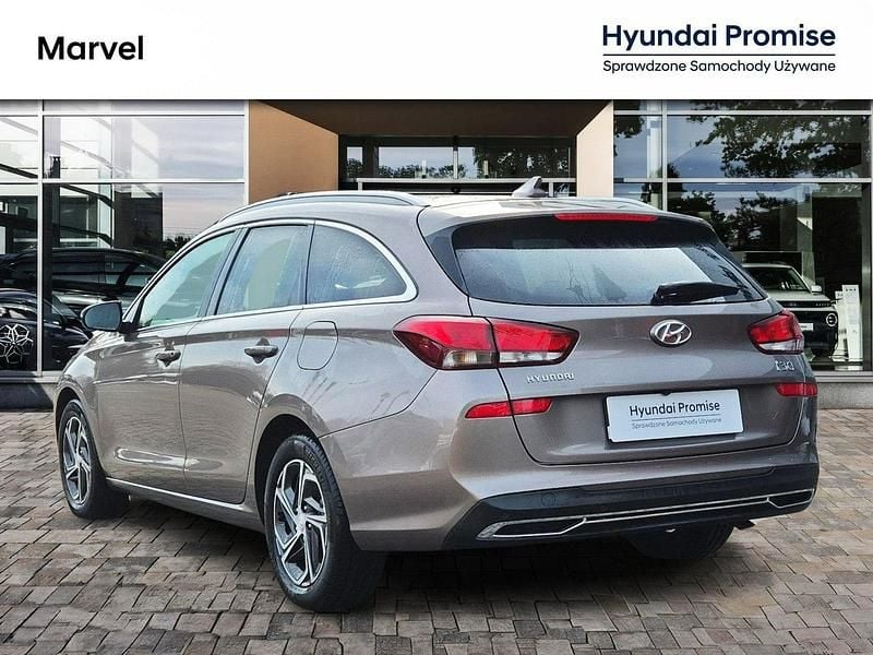 Używany Hyundai i30 120 KM (88 kW) 2023 Brązowy Kombi