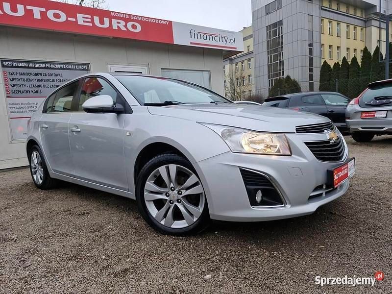 Używany Chevrolet Cruze 2014 Srebrny Hatchback
