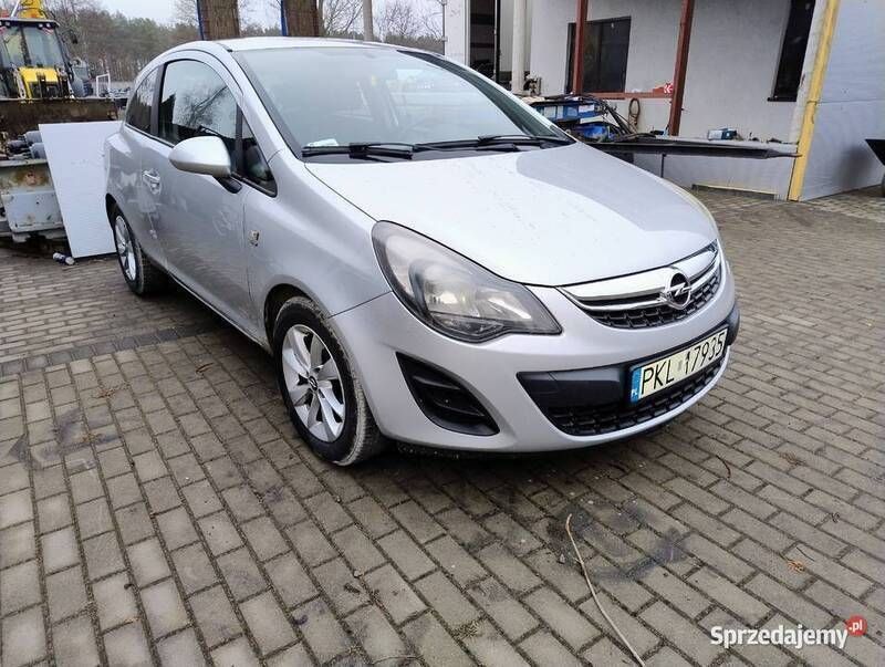 Używany Opel Corsa 2014 Srebrny Hatchback