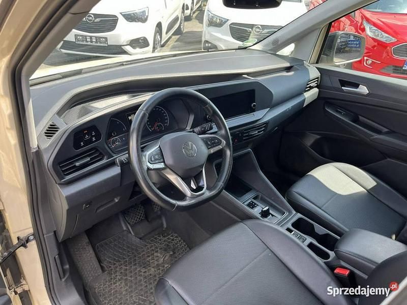 Używany VW Caddy Maxi 122 KM (89 kW) 2021 Beżowy Minivan
