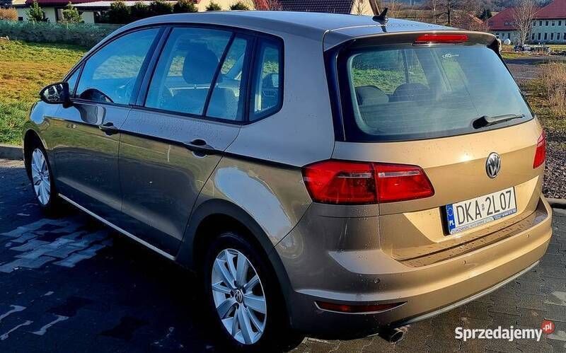 Używany VW Golf Sportsvan 110 KM (80 kW) 2014 Złoty Minivan