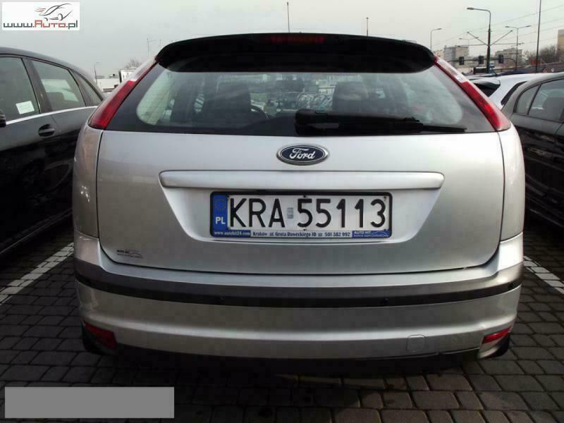 Używany Ford Focus 90 KM (66 kW) 2007 Srebrny (metalik) Hatchback