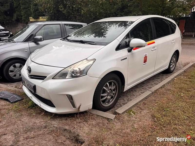 Biały Używany 2013 Toyota Prius+ Plus Minivan | 26 800 zł - Obraz 1/4