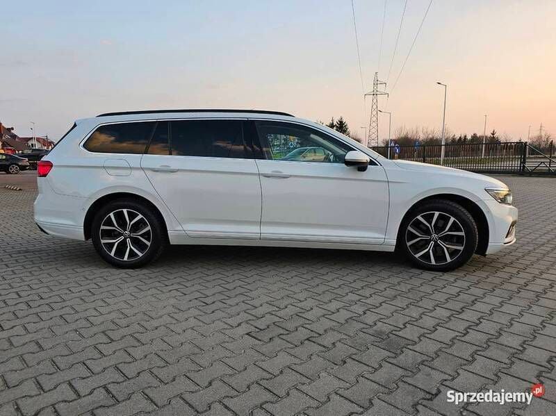 Używany VW Passat 2020 Biały Kombi