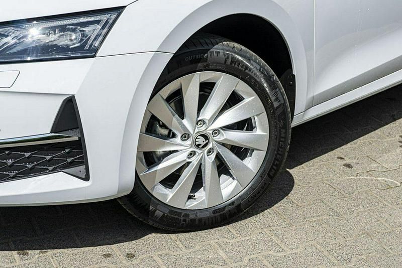 Nowe Skoda Octavia Selection 2025 Biały Kombi