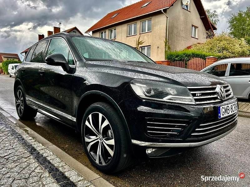 Czarny Używany 2017 VW Touareg Style SUV | 105 000 zł (Uczciwa cena) - Obraz 1/4