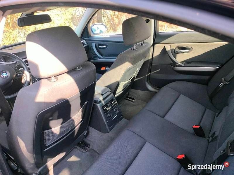 Używany BMW 318 2007 Czarny Sedan/Limuzyna