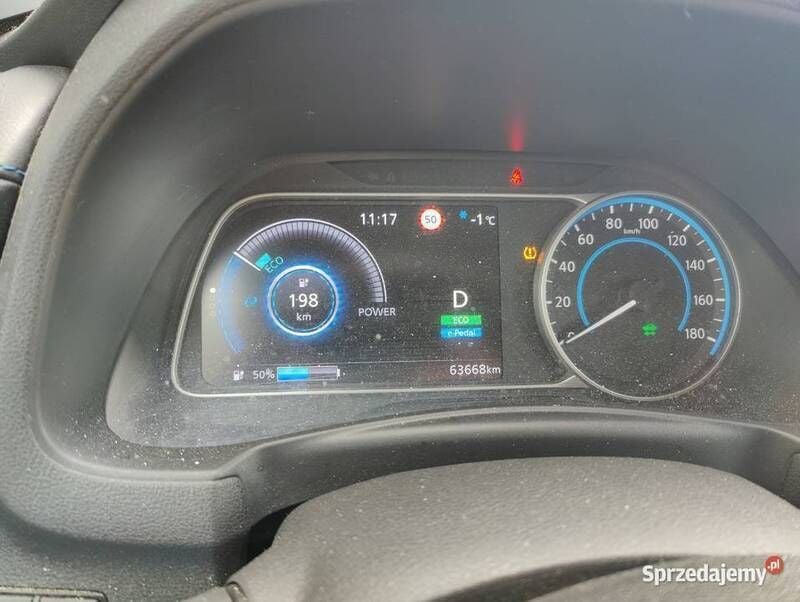 Czerwony Używany 2020 Nissan Leaf Hatchback | 90 000 zł (Drogi) - Obraz 1/4