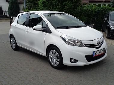 Biały Używany 2013 Toyota Yaris Hatchback | 24 900 zł (Uczciwa cena) - Obraz 1/4