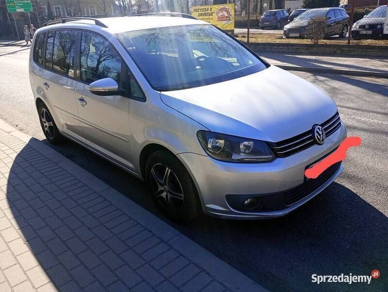 Używany VW Touran 105 KM (77 kW) 2011 Srebrny Minivan