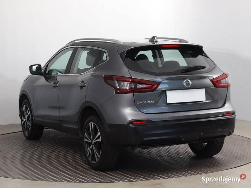 Używany Nissan Qashqai 2020 Srebrny SUV