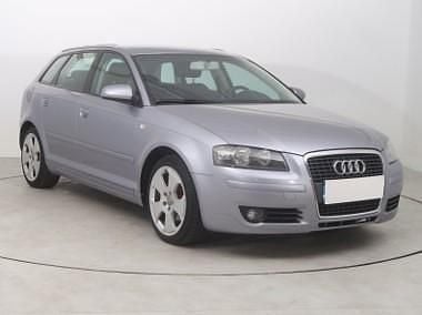 Używany Audi A3 116 KM (85 kW) 2005 Srebrny Hatchback