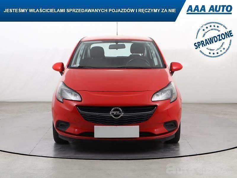Używany Opel Corsa 2015 Czerwony Hatchback