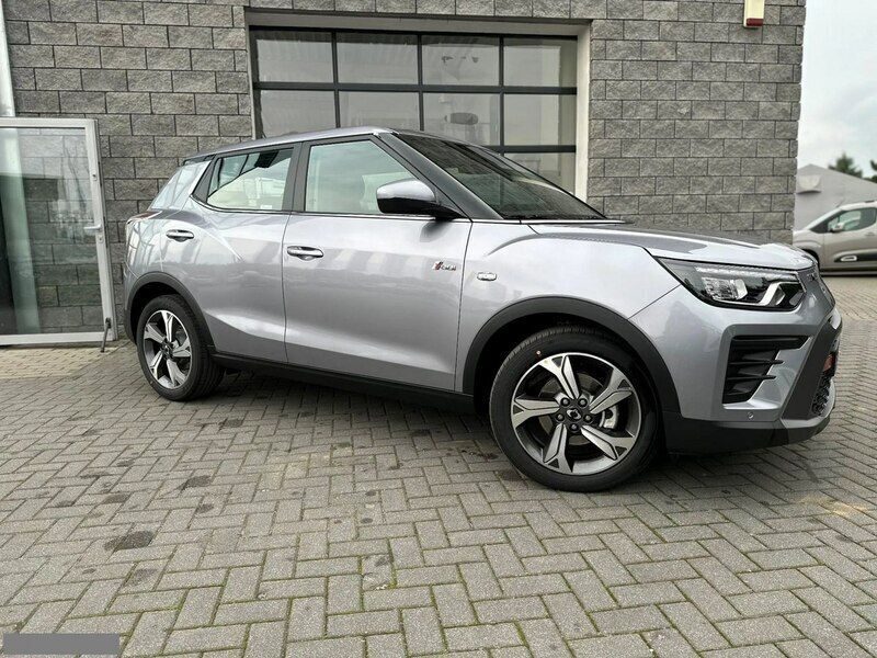Używany Ssangyong (KGM) Tivoli 163 KM (119 kW) 2023 Szary (metalik) SUV
