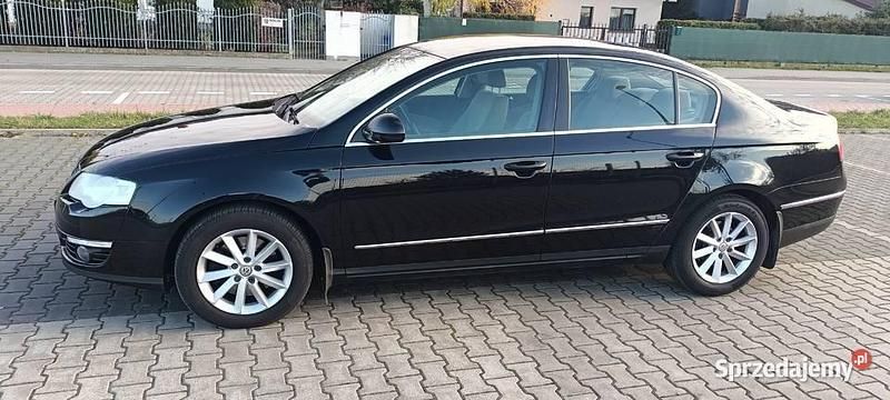Używany VW Passat 2009 Czarny Sedan/Limuzyna