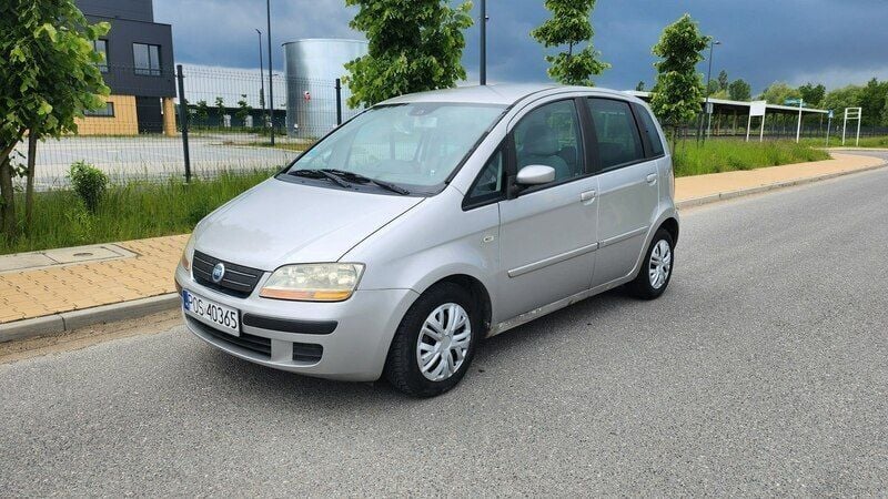 Srebrny Używany 2004 Fiat Idea Minivan | 3900 zł - Obraz 1/4