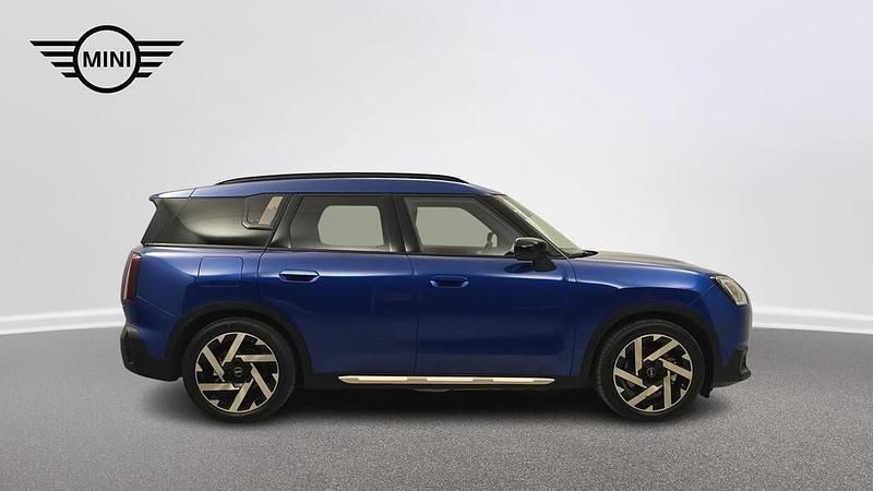 Używany Mini Countryman 225 kW (306 KM) 2024 Blazing blue metalizowany SUV