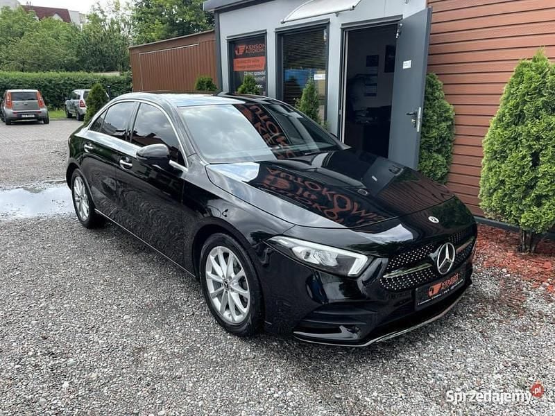 Czarny Używany 2019 Mercedes A220 Sedan/Limuzyna | 94 900 zł (Dobra cena) - Obraz 1/4