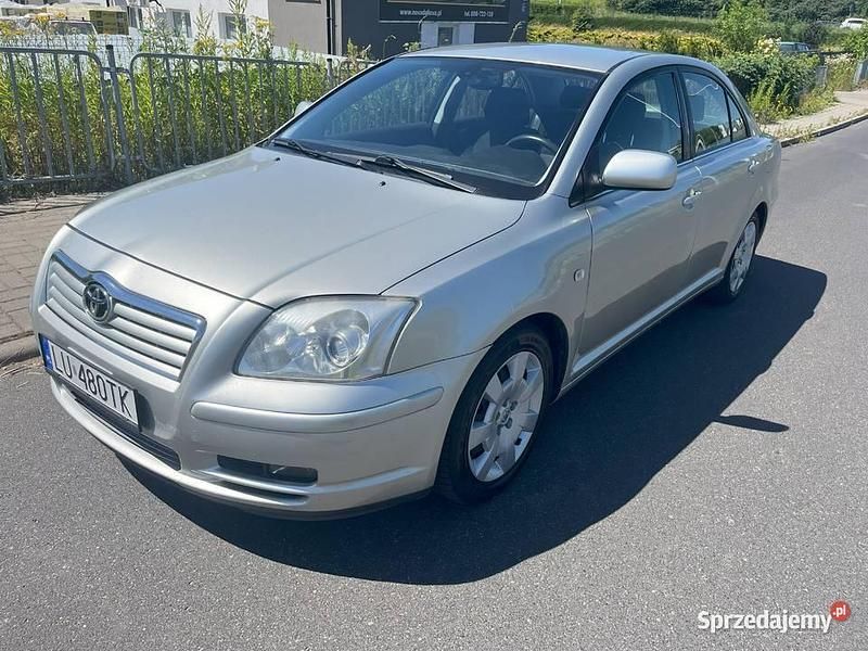 Srebrny Używany 2006 Toyota Avensis Sedan/Limuzyna | 11 900 zł (Uczciwa cena) - Obraz 1/4