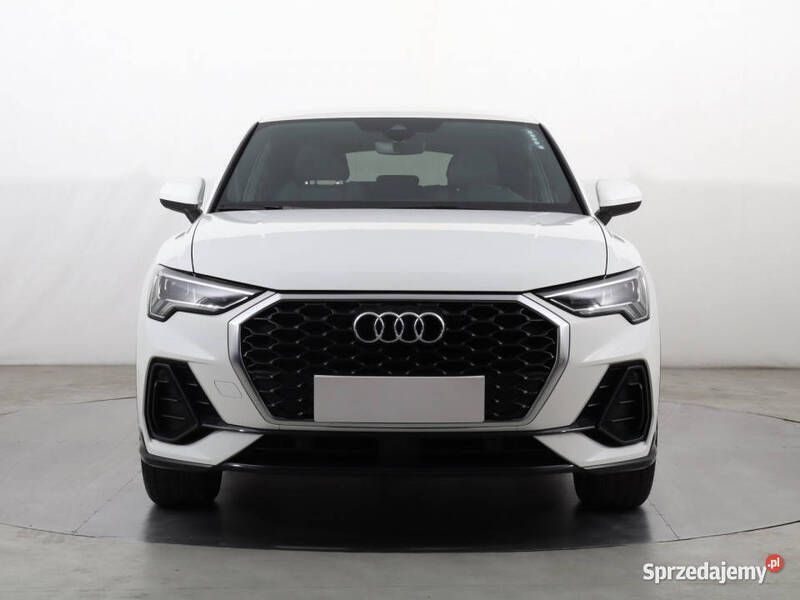Biały Używany 2020 Audi Q3 Sportback SUV | 99 999 zł - Obraz 1/4