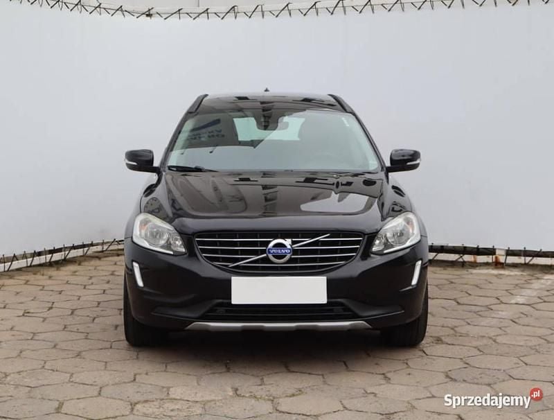 Używany Volvo XC60 2016 Czarny SUV