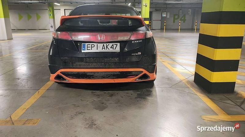 Używany Honda Civic 140 KM (102 kW) 2008 Czarny Hatchback