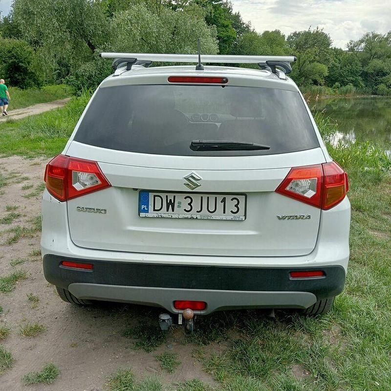 Używany Suzuki Vitara 120 KM (88 kW) 2017 Inny kolor SUV