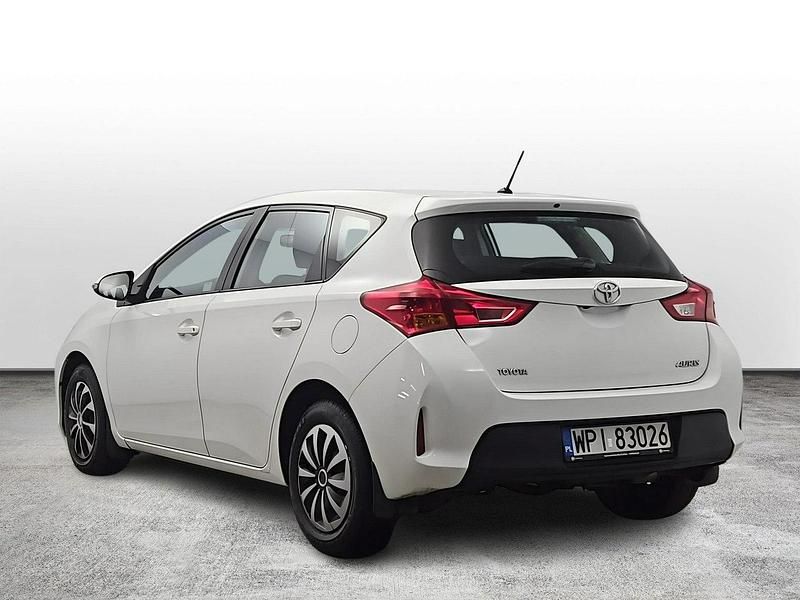 Używany Toyota Auris 132 KM (97 kW) 2015 Biały Hatchback