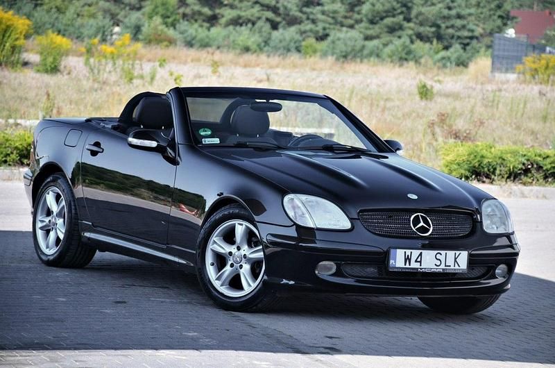 Czarny (metalik, perła) Używany 2001 Mercedes SLK200 Kabriolet | 25 900 zł - Obraz 1/4