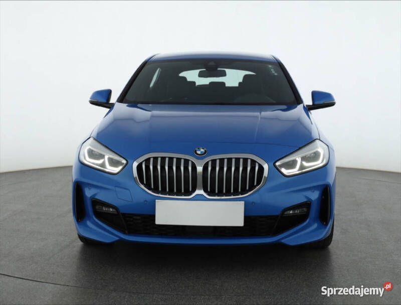 Niebieski Używany 2022 BMW 118 Hatchback | 99 999 zł (Uczciwa cena) - Obraz 1/4